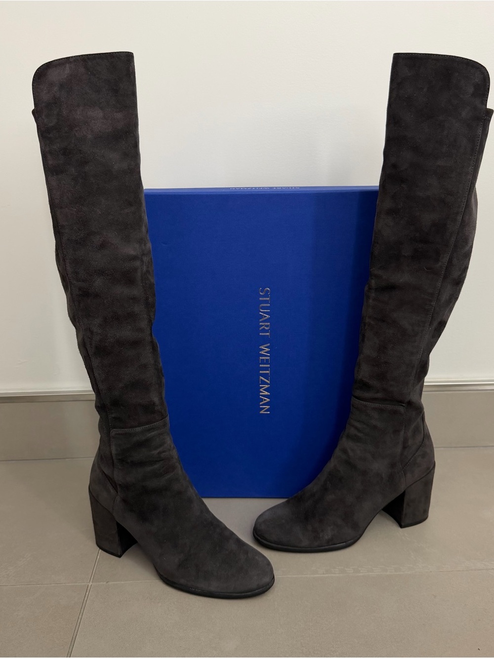 Stuart Weitzman Charcoal Suede Tall Knee High Boots – Women’s US 8